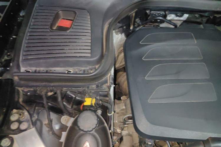 Used Mercedes-Benz GLC 2020 GLC 260 L 4MATIC Luxury Model Engine Bay Right