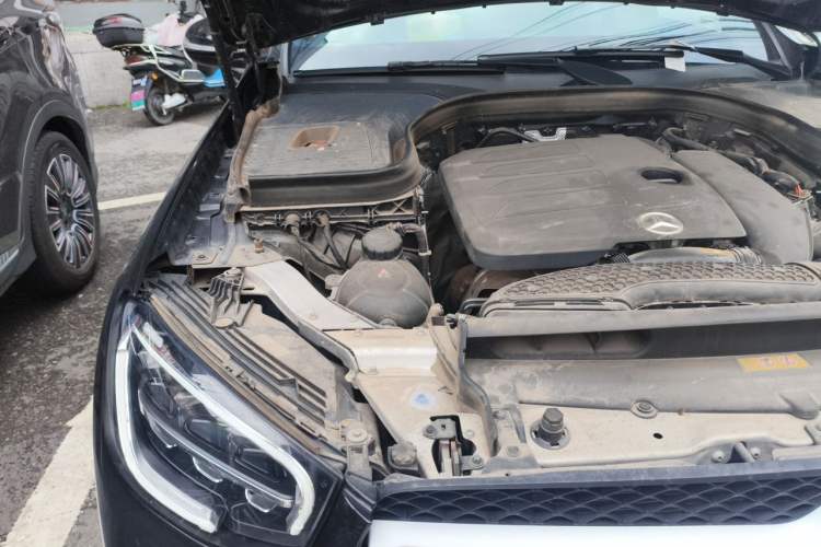 Used Mercedes-Benz GLC 2020 GLC 260 L 4MATIC Dynamic Model Engine Bay Right
