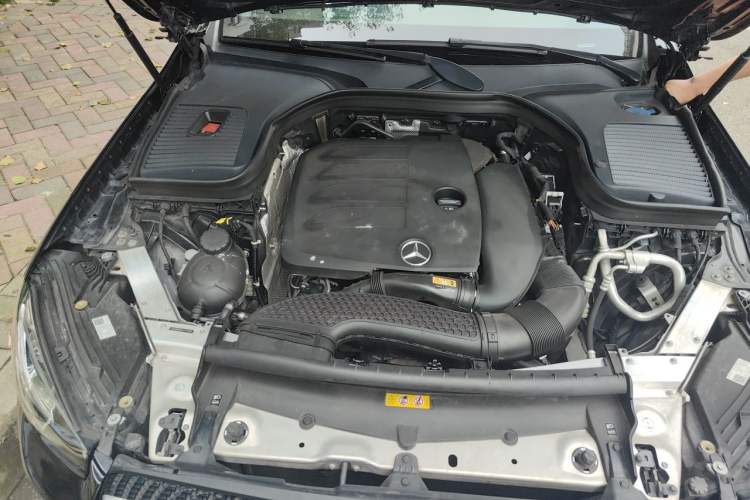 Used Mercedes-Benz GLC 2020 GLC 300 L 4MATIC Luxury Model Engine Bay Right