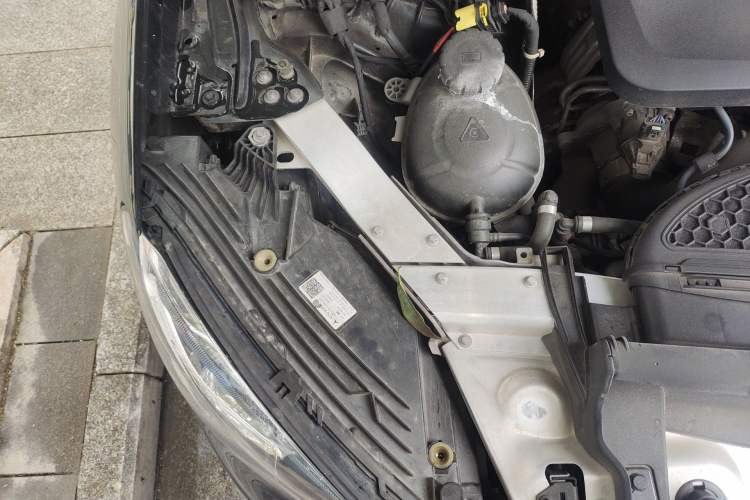 Used Mercedes-Benz GLC 2020 Facelifted GLC 300 L 4MATIC Luxury Edition Engine Bay Right