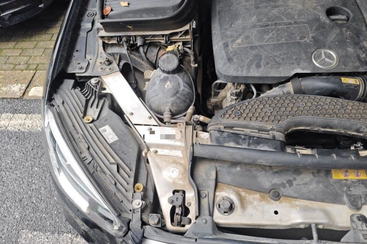 Used Mercedes-Benz GLC 2020 GLC 260 L 4MATIC Dynamic Model Engine Bay Right