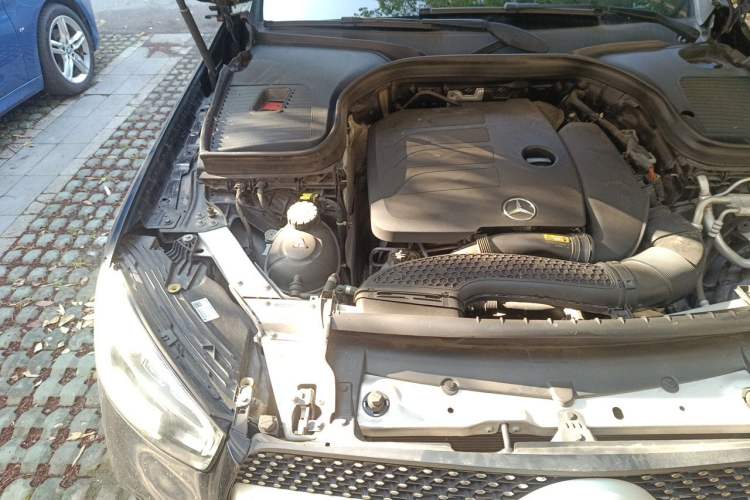 Used Mercedes-Benz GLC 2020 GLC 260 L 4MATIC Luxury Model Engine Bay Right
