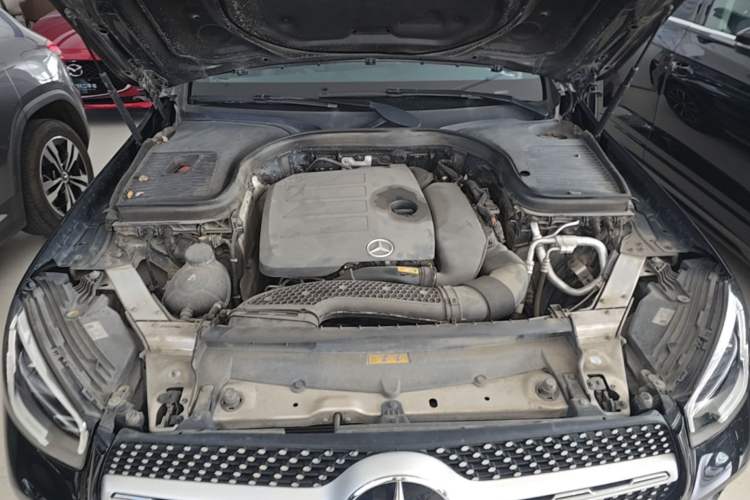 Used Mercedes-Benz GLC 2020 GLC 300 L 4MATIC Dynamic Edition Engine Bay