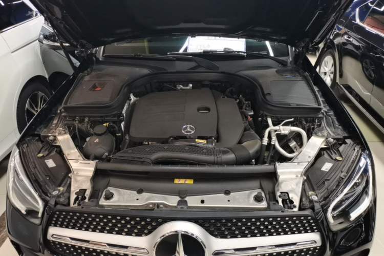 Used Mercedes-Benz GLC 2020 GLC 260 L 4MATIC Luxury Model Engine Bay