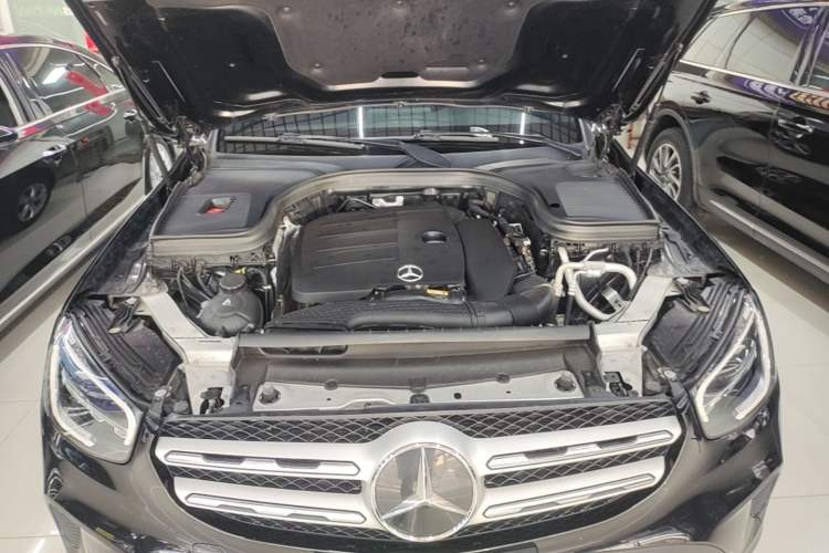 Used Mercedes-Benz GLC 2020 GLC 260 L 4MATIC Dynamic Model Engine Bay