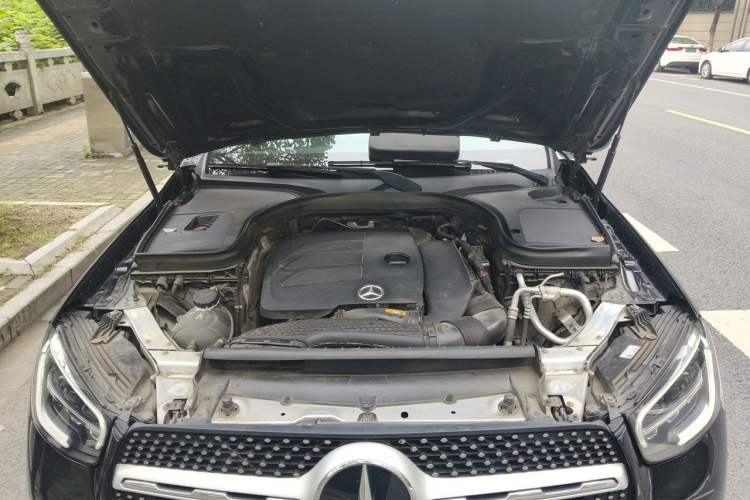 Used Mercedes-Benz GLC 2020 Facelift GLC 260 L 4MATIC Luxury Edition Engine Bay