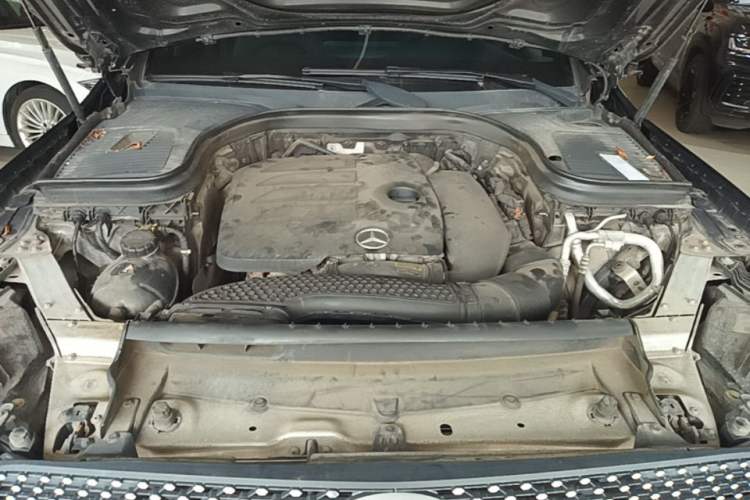 Used Mercedes-Benz GLC 2020 GLC 300 L 4MATIC Dynamic Edition Engine Bay