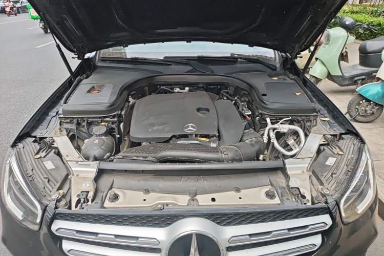 Used Mercedes-Benz GLC 2020 GLC 260 L 4MATIC Dynamic Model Engine Bay