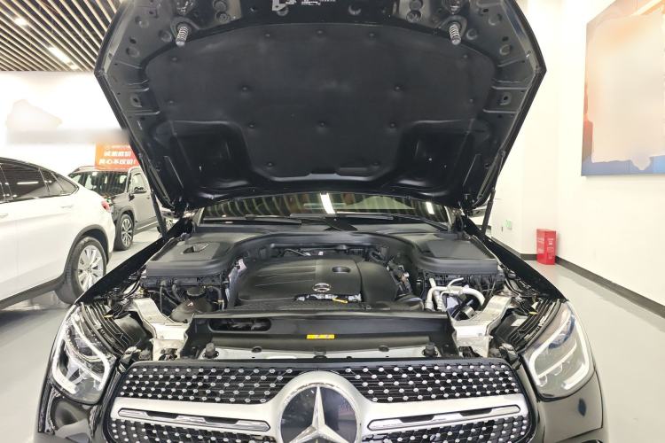 Used Mercedes-Benz GLC 2020 Facelift GLC 260 L 4MATIC Luxury Edition Engine Bay