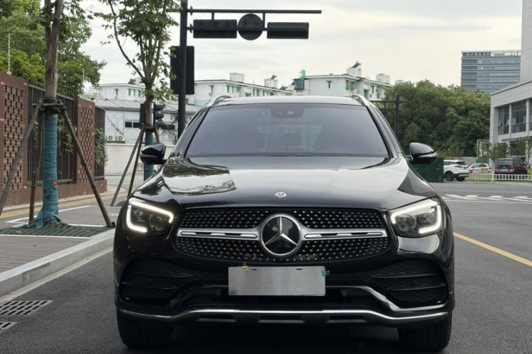Used Mercedes-Benz GLC 2020 Facelifted GLC 300 L 4MATIC Luxury Edition Exterior 1