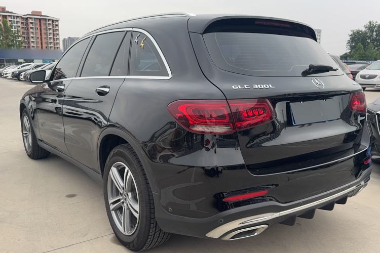 Used Mercedes-Benz GLC 2020 GLC 260 L 4MATIC Luxury Model Exterior 1