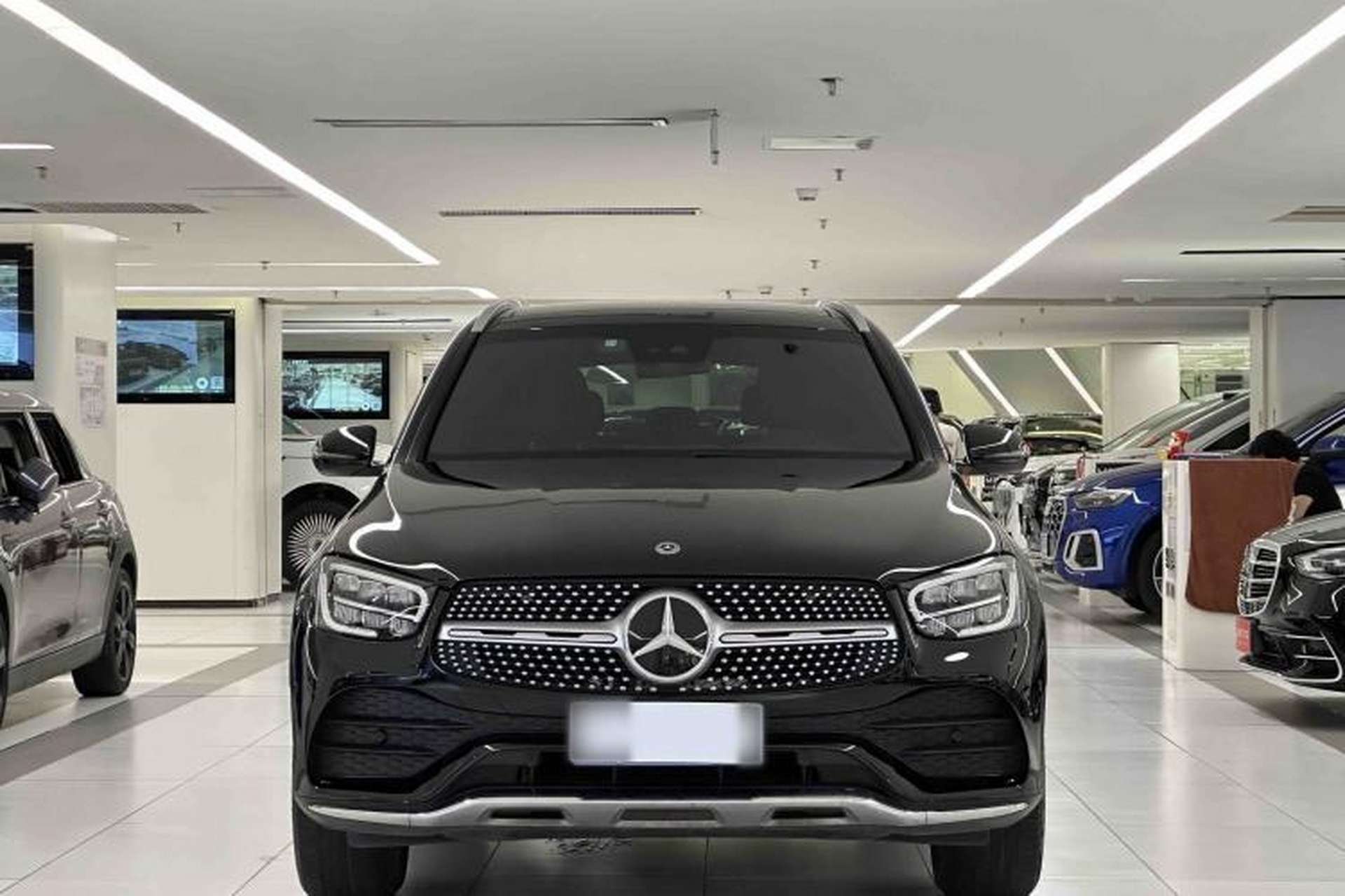 Used Mercedes-Benz GLC 2020 Facelift GLC 300 L 4MATIC Dynamic Edition Exterior 1