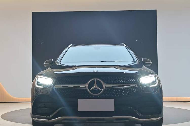 Used Mercedes-Benz GLC 2020 GLC 260 L 4MATIC Luxury Model Exterior 1