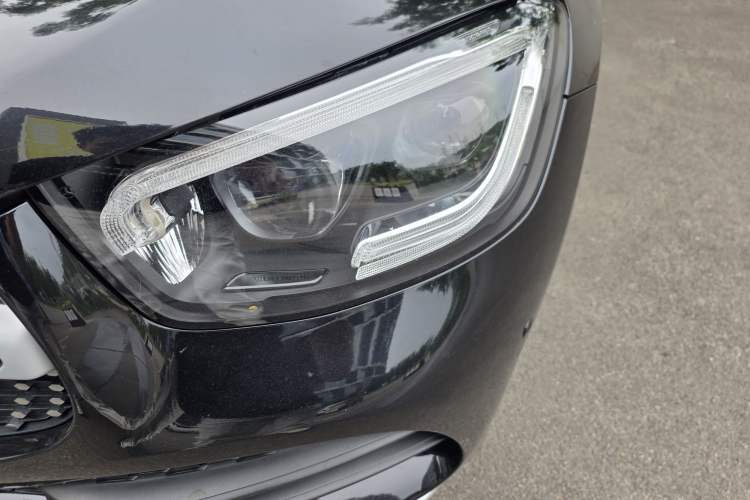 Used Mercedes-Benz GLC 2020 GLC 300 L 4MATIC Luxury Model Exterior 10