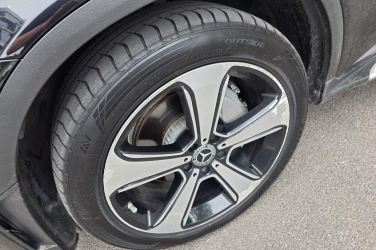 Used Mercedes-Benz GLC 2020 GLC 300 L 4MATIC Luxury Model Exterior 11