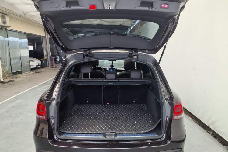 Used Mercedes-Benz GLC 2020 Facelifted GLC 260 L 4MATIC Dynamic Edition Exterior 11