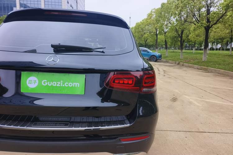 Used Mercedes-Benz GLC 2020 Facelifted GLC 260 L 4MATIC Dynamic Edition Exterior 11
