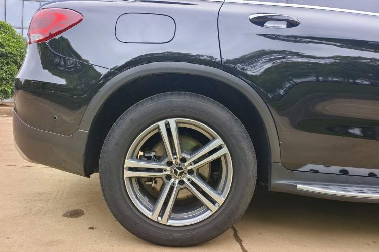 Used Mercedes-Benz GLC 2020 Facelifted GLC 260 L 4MATIC Dynamic Edition Exterior 12
