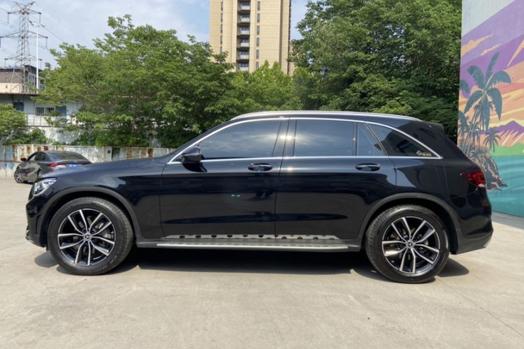 Used Mercedes-Benz GLC 2020 Facelift GLC 300 L 4MATIC Dynamic Edition Exterior 2