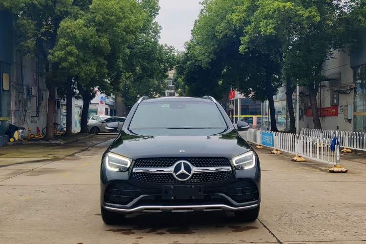 Used Mercedes-Benz GLC 2020 Facelift GLC 300 L 4MATIC Dynamic Edition Exterior 2