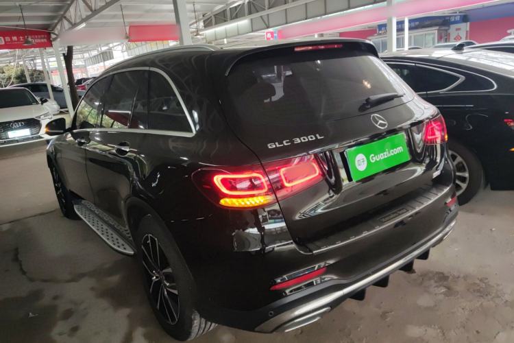 Used Mercedes-Benz GLC 2020 Facelift GLC 300 L 4MATIC Dynamic Edition Exterior 2