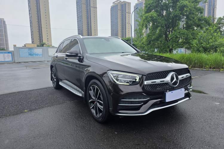 Used Mercedes-Benz GLC 2020 Facelift GLC 260 L 4MATIC Luxury Edition Exterior 2