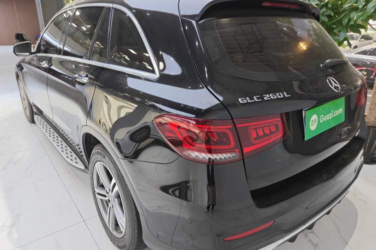 Used Mercedes-Benz GLC 2020 GLC 260 L 4MATIC Luxury Model Exterior 2