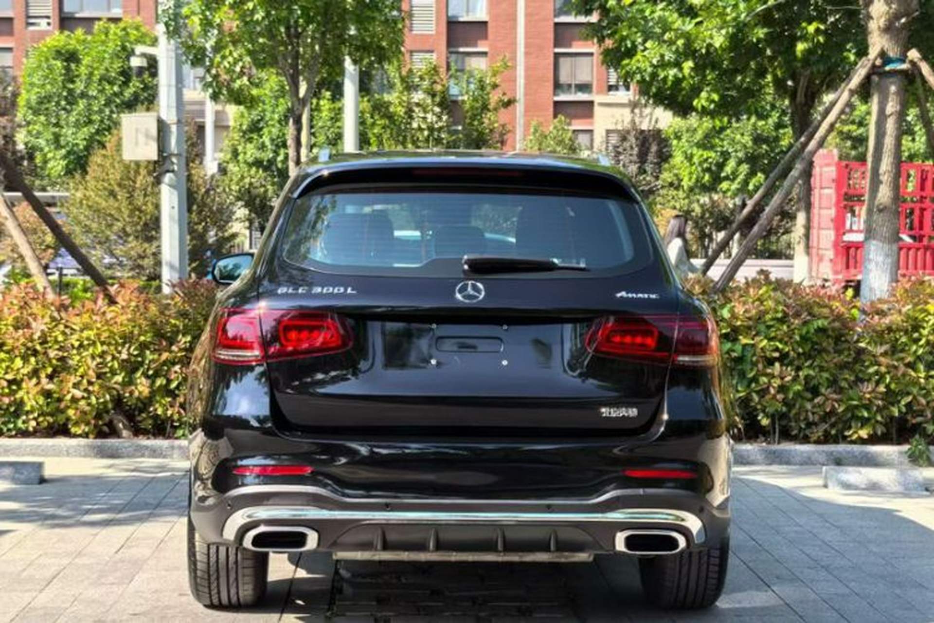 Used Mercedes-Benz GLC 2020 Facelift GLC 300 L 4MATIC Dynamic Edition Exterior 2