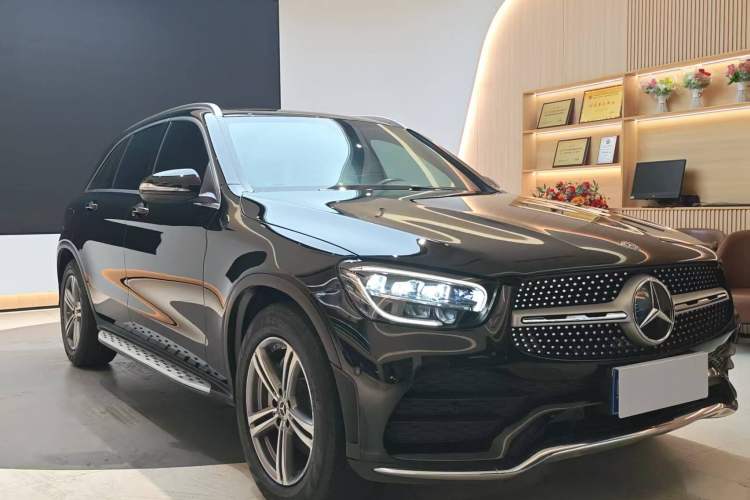 Used Mercedes-Benz GLC 2020 GLC 260 L 4MATIC Luxury Model Exterior 2