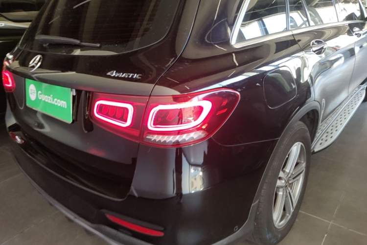 Used Mercedes-Benz GLC 2020 GLC 260 L 4MATIC Luxury Model Exterior 3