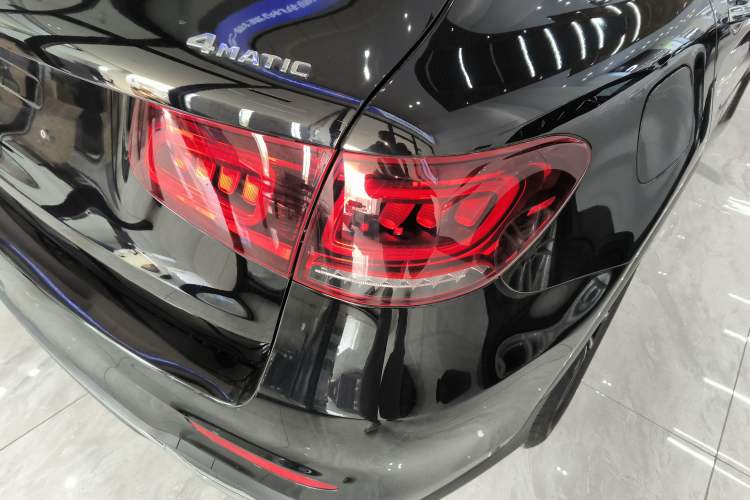 Used Mercedes-Benz GLC 2020 Facelift GLC 260 L 4MATIC Luxury Edition Exterior 3