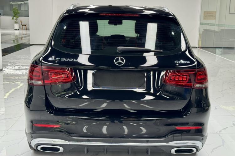 Used Mercedes-Benz GLC 2020 Facelift GLC 300 L 4MATIC Dynamic Edition Exterior 3