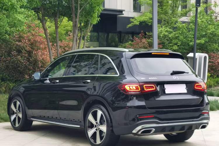 Used Mercedes-Benz GLC 2020 Facelifted GLC 300 L 4MATIC Luxury Edition Exterior 3