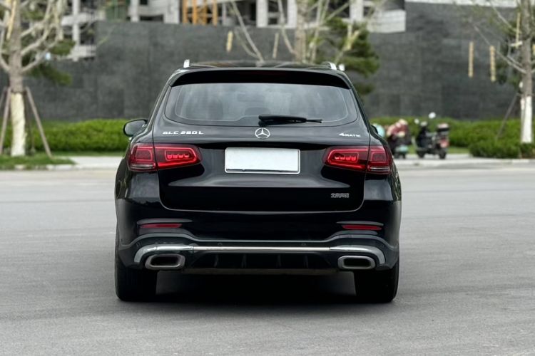 Used Mercedes-Benz GLC 2020 Facelift GLC 260 L 4MATIC Luxury Edition Exterior 3