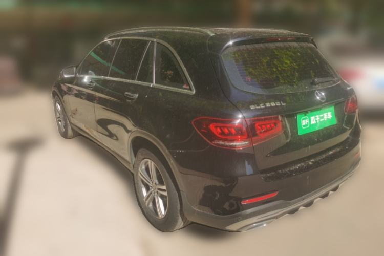 Used Mercedes-Benz GLC 2020 GLC 260 L 4MATIC Luxury Model Exterior 3