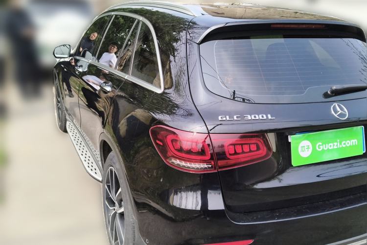 Used Mercedes-Benz GLC 2020 Facelift GLC 300 L 4MATIC Dynamic Edition Exterior 3