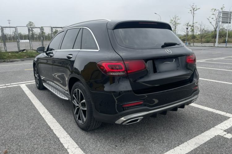Used Mercedes-Benz GLC 2020 Facelift GLC 300 L 4MATIC Dynamic Edition Exterior 3