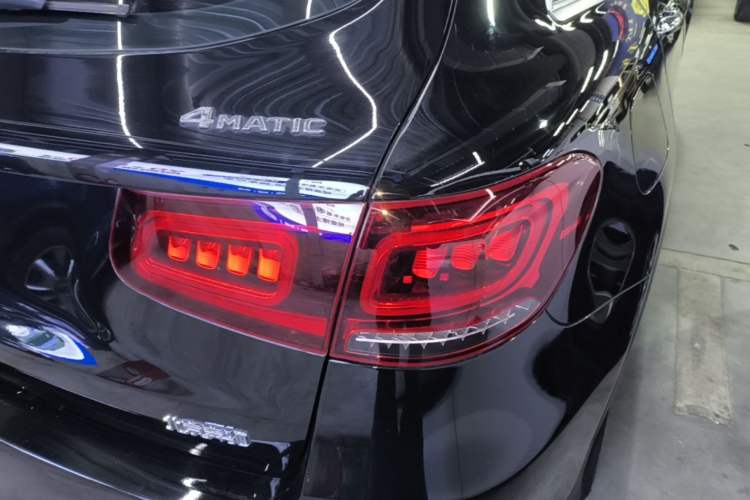 Used Mercedes-Benz GLC 2020 GLC 300 L 4MATIC Dynamic Edition Exterior 3