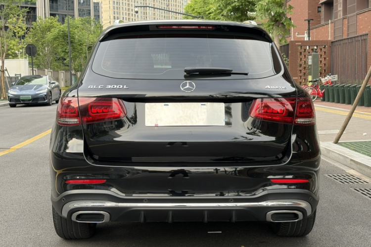 Used Mercedes-Benz GLC 2020 Facelifted GLC 300 L 4MATIC Luxury Edition Exterior 3