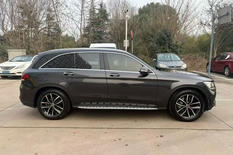 Used Mercedes-Benz GLC 2020 Facelift GLC 300 L 4MATIC Dynamic Edition Exterior 3