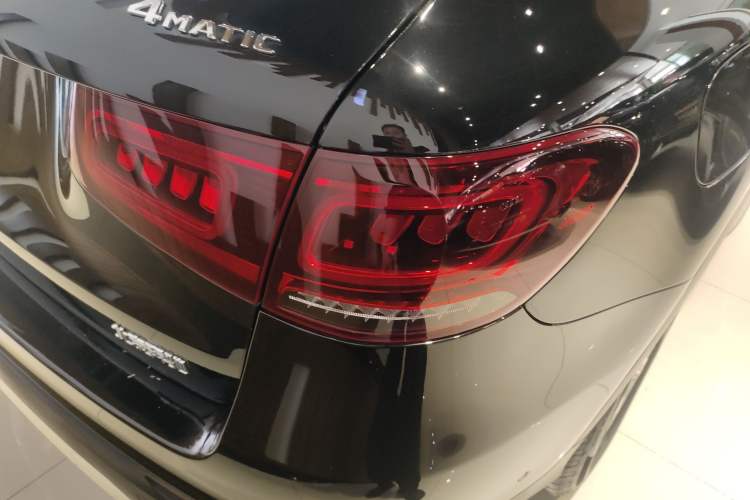Used Mercedes-Benz GLC 2020 Facelifted GLC 260 L 4MATIC Dynamic Edition Exterior 3