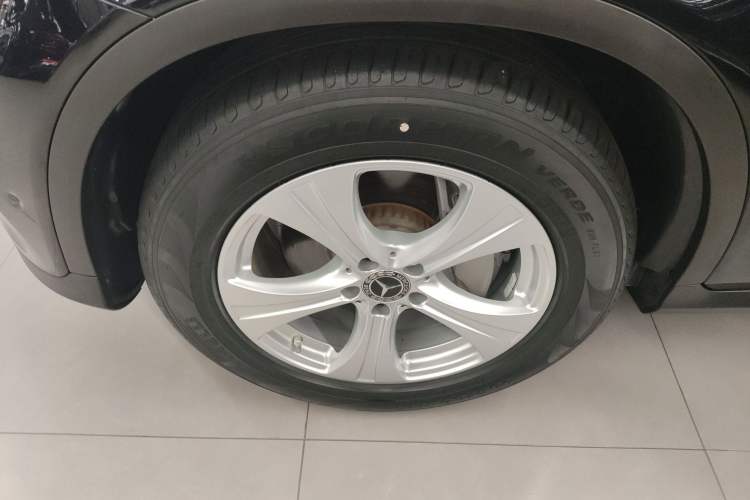Used Mercedes-Benz GLC 2020 Facelifted GLC 260 L 4MATIC Dynamic Edition Exterior 3