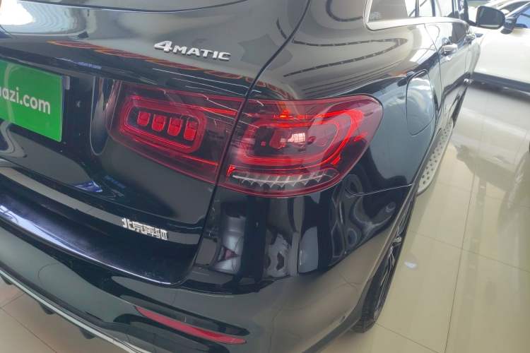 Used Mercedes-Benz GLC 2020 Facelift GLC 300 L 4MATIC Dynamic Edition Exterior 3