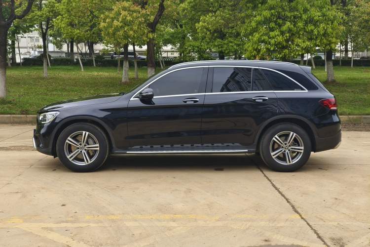 Used Mercedes-Benz GLC 2020 Facelifted GLC 260 L 4MATIC Dynamic Edition Exterior 3