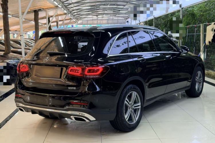 Used Mercedes-Benz GLC 2020 GLC 260 L 4MATIC Luxury Model Exterior 3