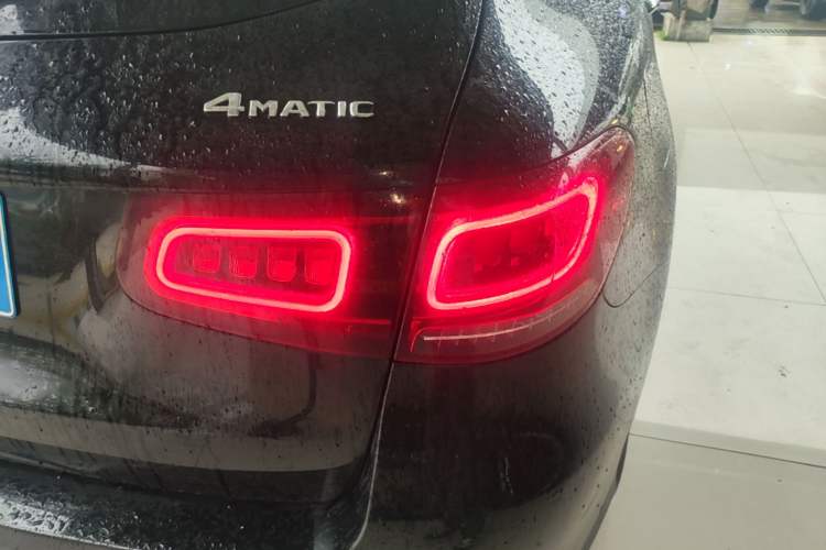 Used Mercedes-Benz GLC 2020 Facelift GLC 300 L 4MATIC Dynamic Edition Exterior 3