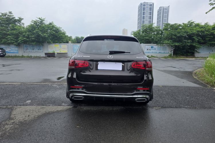 Used Mercedes-Benz GLC 2020 Facelift GLC 260 L 4MATIC Luxury Edition Exterior 4