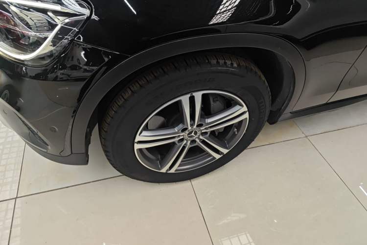 Used Mercedes-Benz GLC 2020 Facelifted GLC 260 L 4MATIC Dynamic Edition Exterior 4