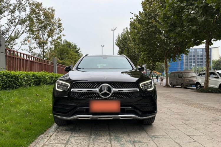Used Mercedes-Benz GLC 2020 GLC 260 L 4MATIC Luxury Model Exterior 4