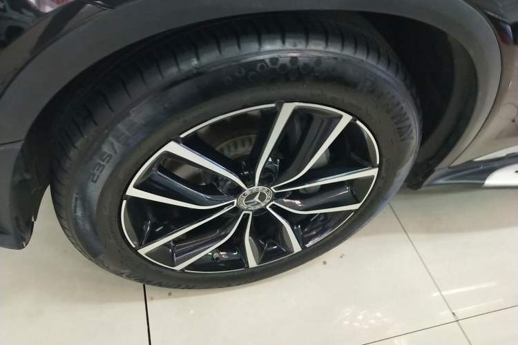 Used Mercedes-Benz GLC 2020 Facelift GLC 300 L 4MATIC Dynamic Edition Exterior 4